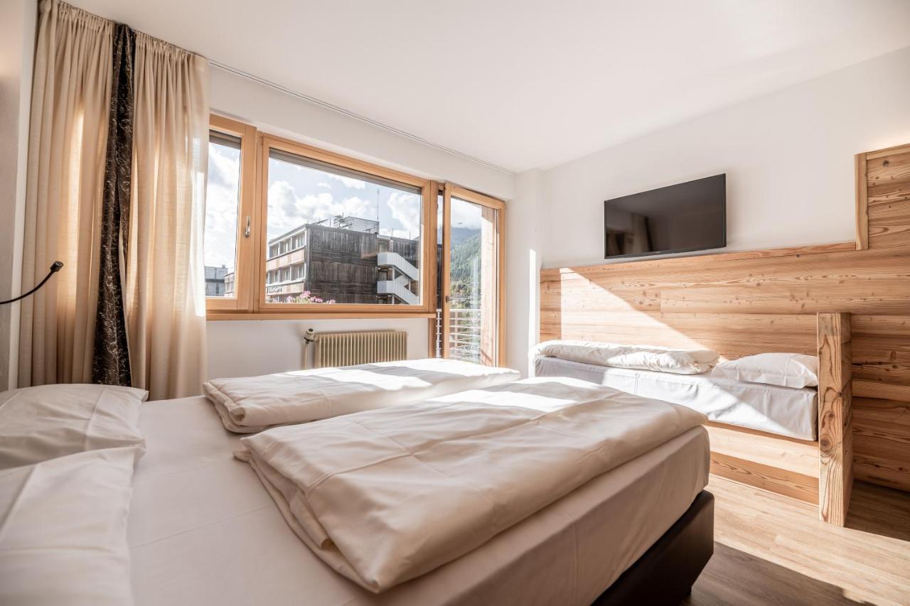 Hotel Sporting Ravelli Mezzana  Esterno foto