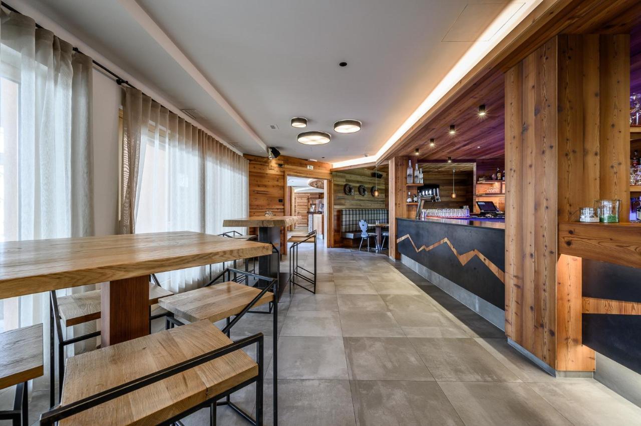 Hotel Sporting Ravelli Mezzana  Esterno foto