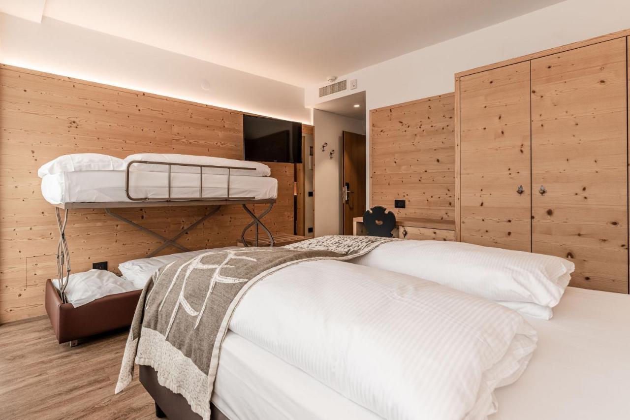 Hotel Sporting Ravelli Mezzana  Esterno foto