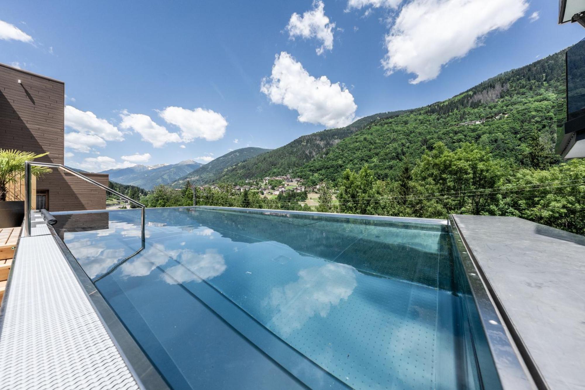 Hotel Sporting Ravelli Mezzana  Esterno foto