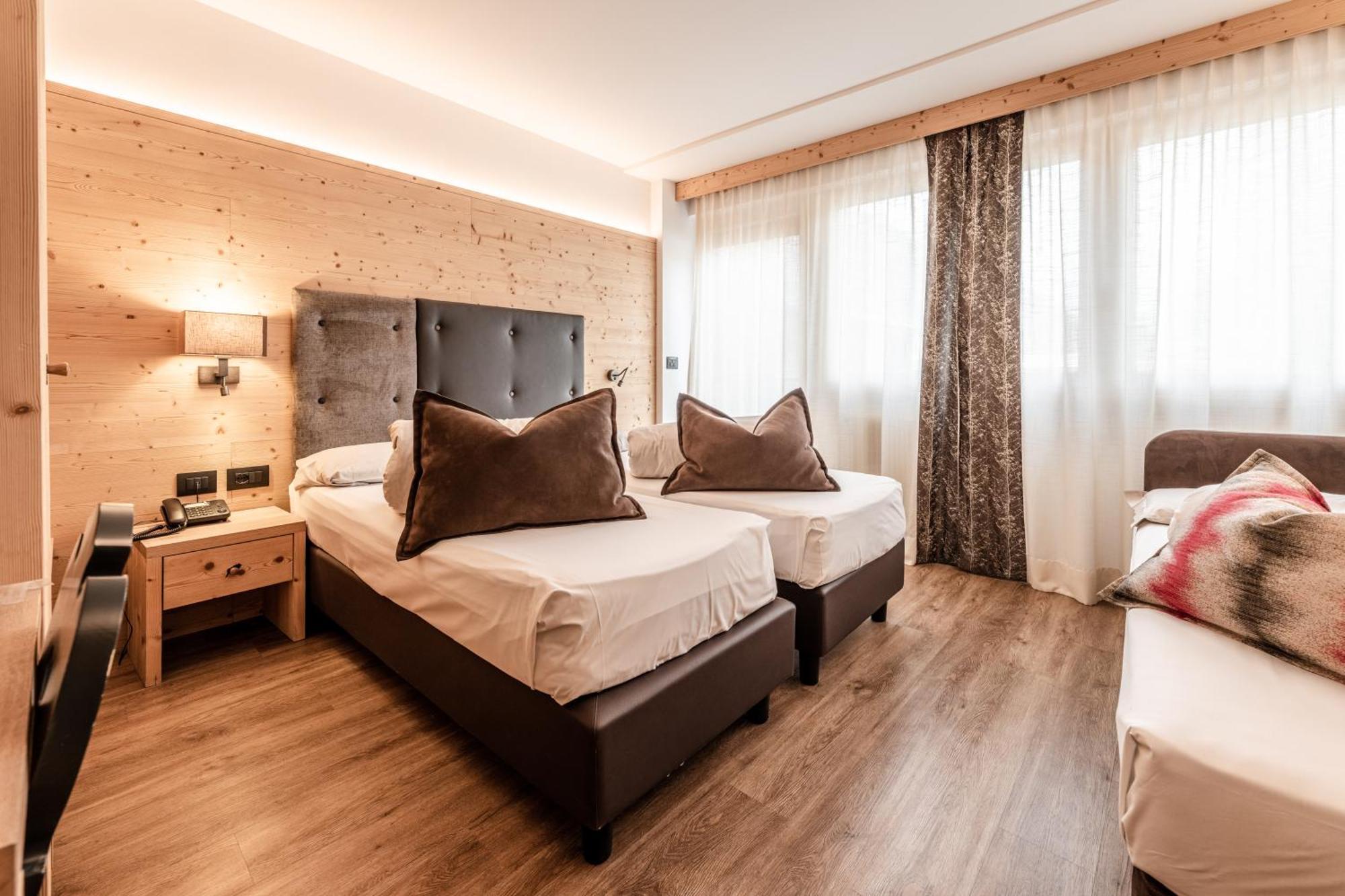 Hotel Sporting Ravelli Mezzana  Esterno foto