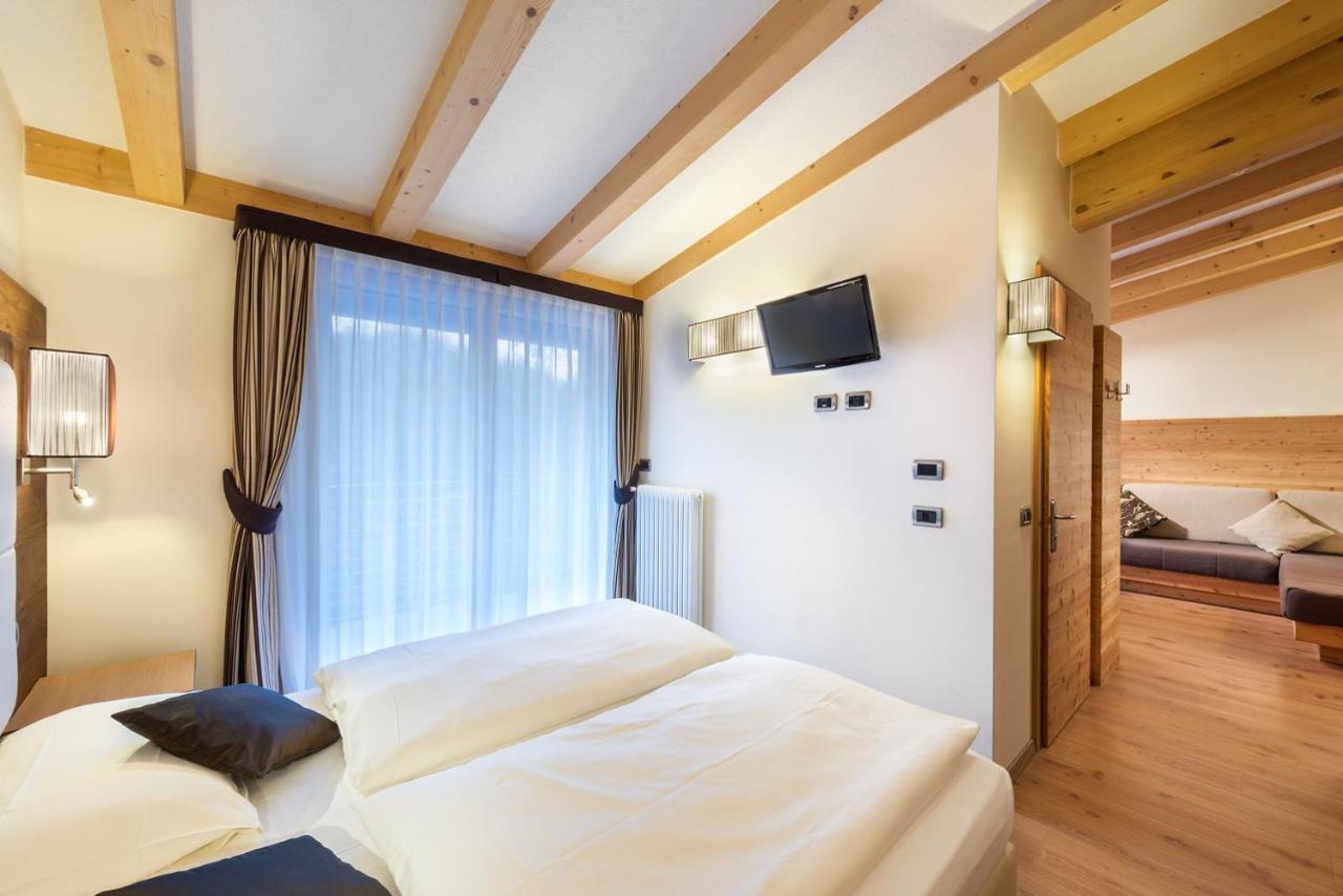Hotel Sporting Ravelli Mezzana  Esterno foto